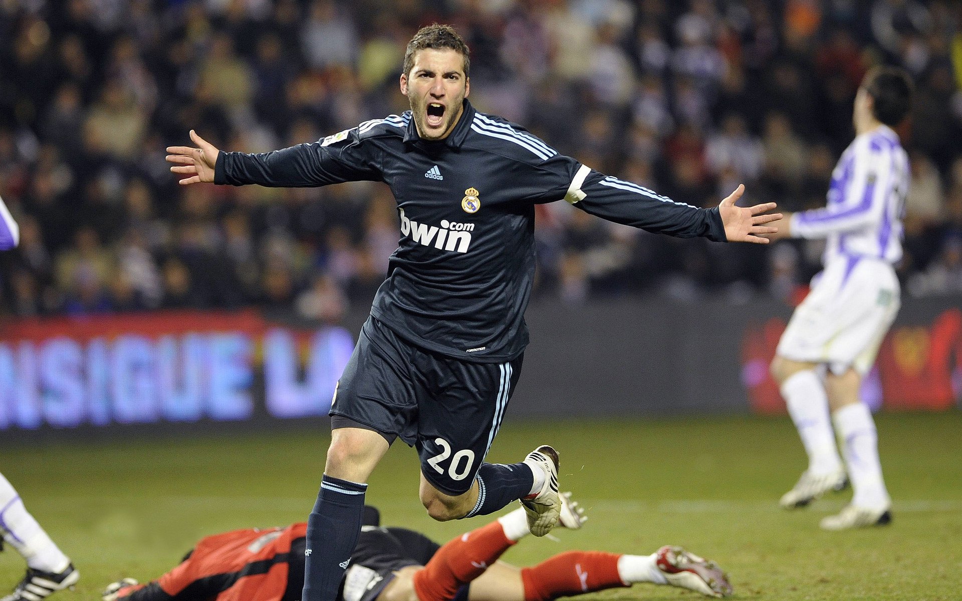 _未来体育集市：科技新品与运动文化碰撞_，未来体育公司